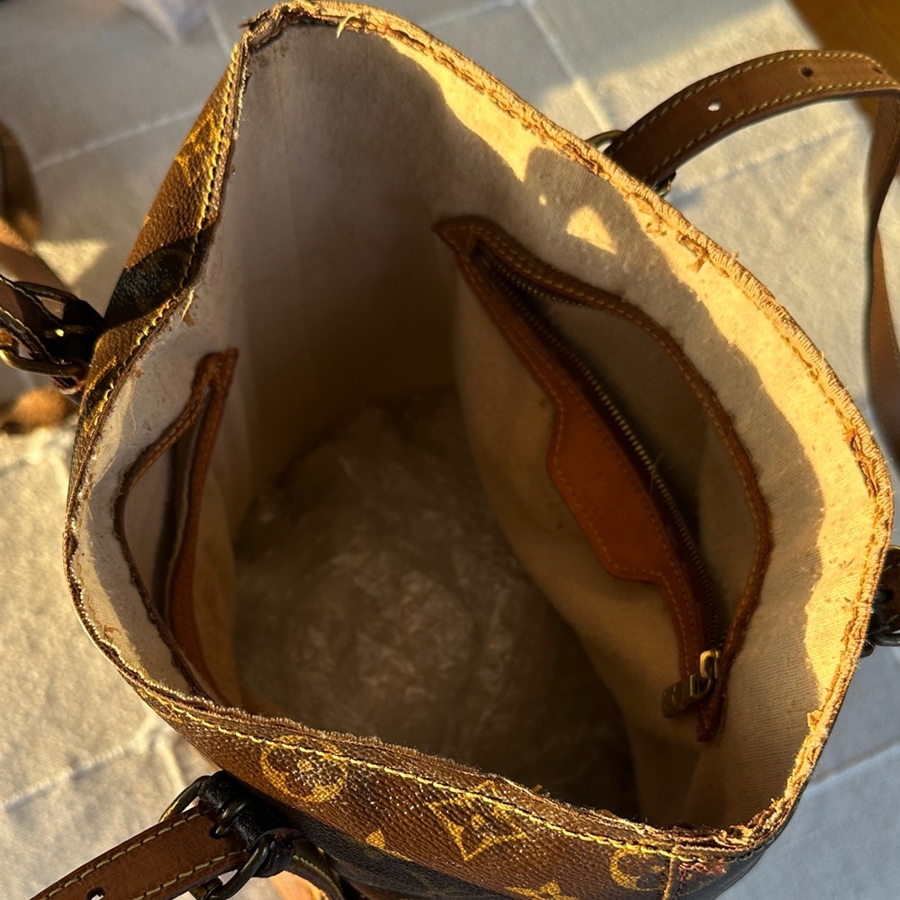 Louis Vuitton Brown Monogram Bucket Bag GM - Picture 4 of 10